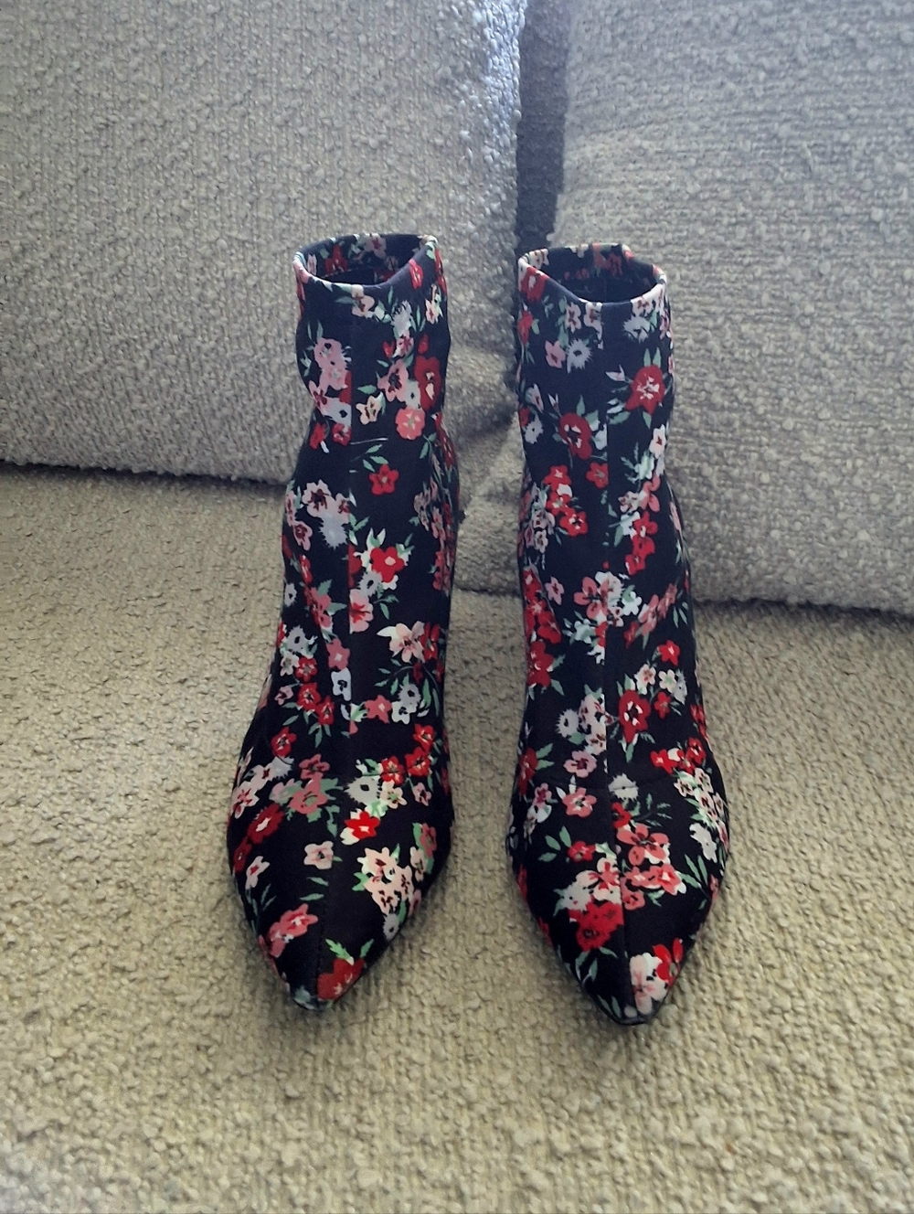INC International Concepts Ditzy Floral Ankle Boots Fabric Pointed Toe - Size 7